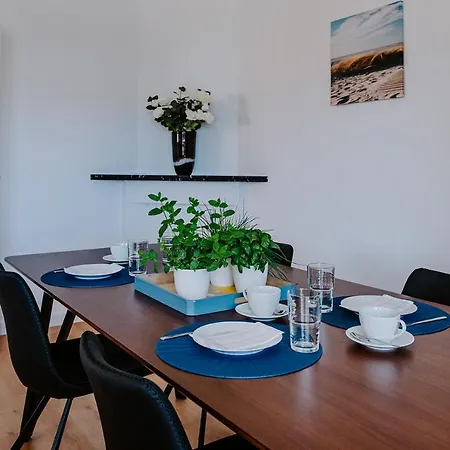 Apartament Zee Rust *